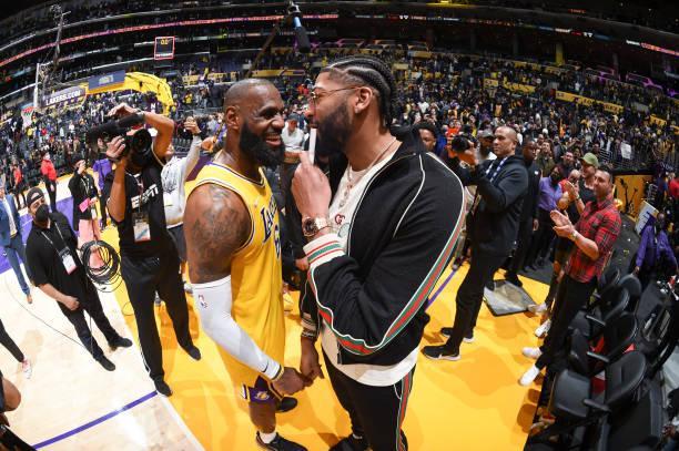 呐喊与掌声 呐喊与掌声